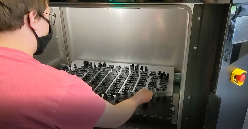 如何通過選擇高性能的碳纖維3D打印機建立新業務